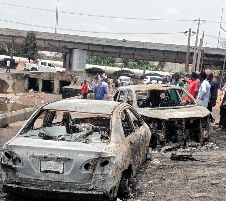 Otedola Bridge Fire: Drivers, Traders, and Mechanics Count Their Losses 3 Otedola bridge fire