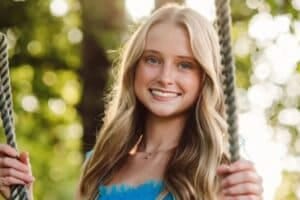TikToker Anna Grace Phelan Dies at 19, Months After Brain Cancer Diagnosis 5 TikToker Anna Grace Phelan Dies at 19, Months After Brain Cancer Diagnosis
